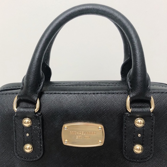 SOLD Michael Kors Rounded Black Saffiano Purse - Picture 3 of 12